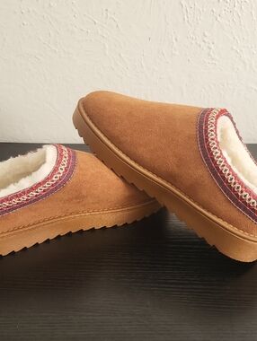 Women's Tan Suede Slip-On Shearling Lined Shoes